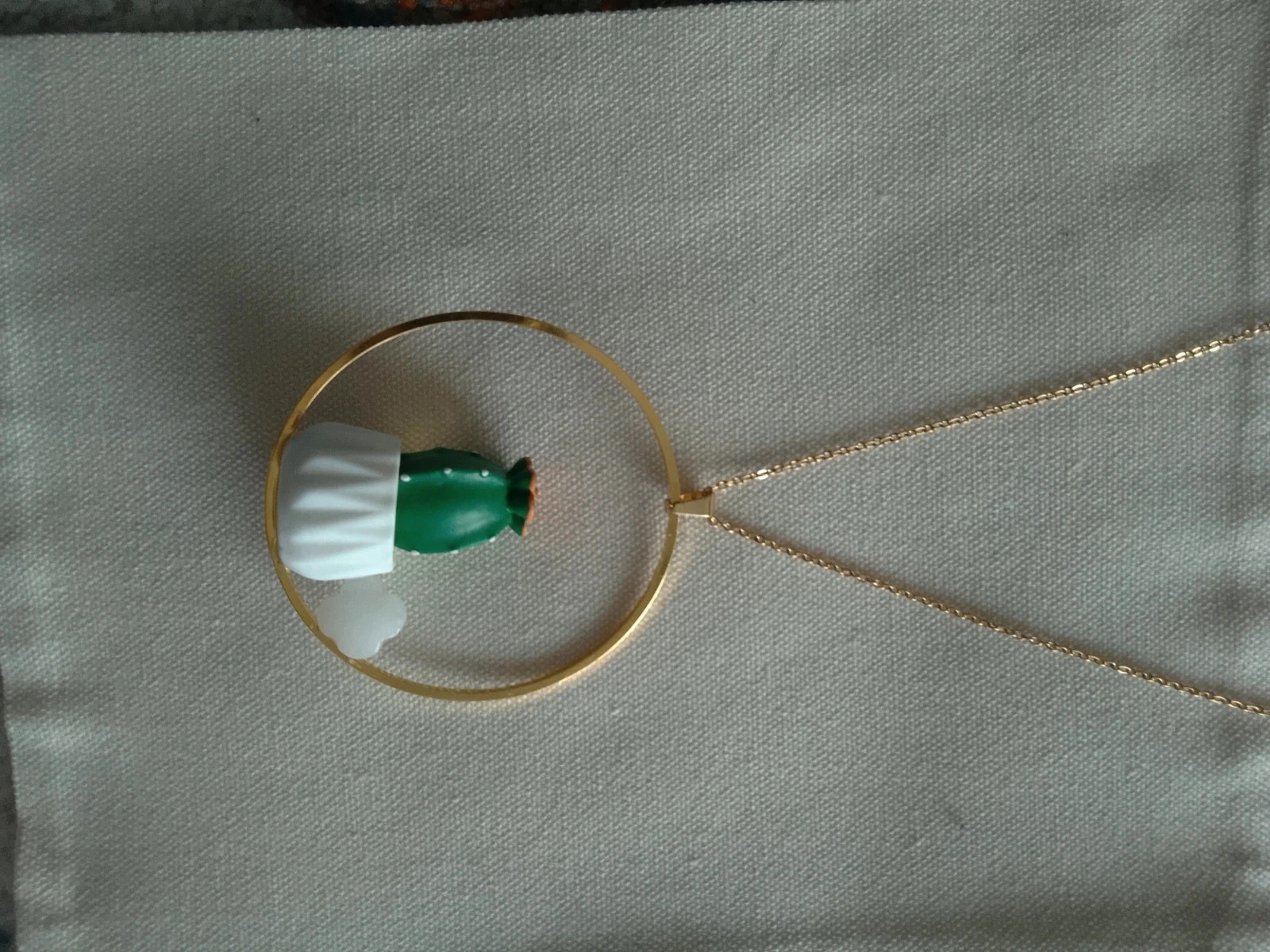 Collier cactus et trèfle en pierre 🌵. – photo 2